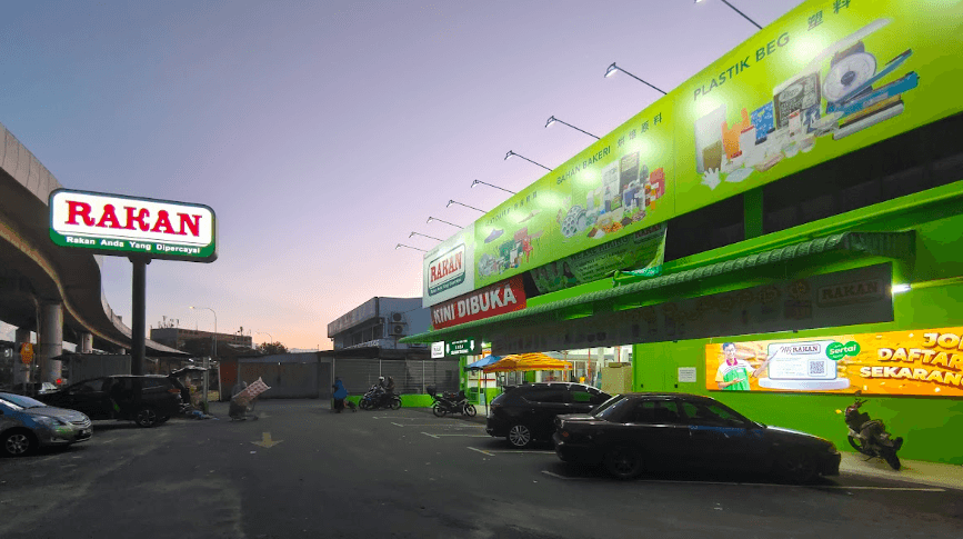 Selected outlets were used to test the O2O model before wider rollout.